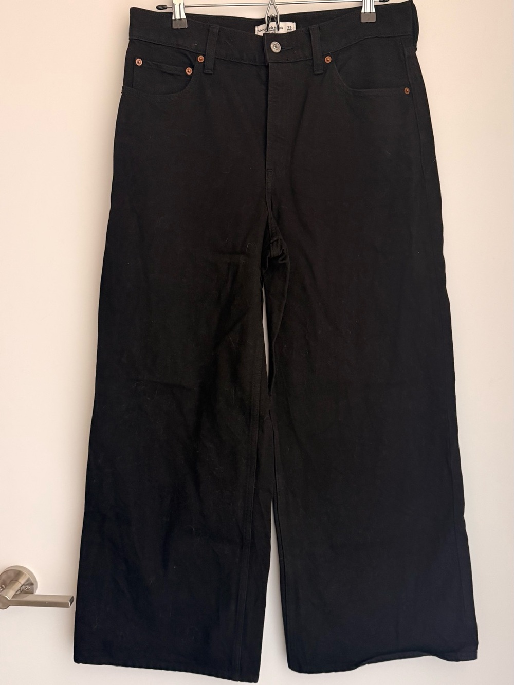 Abercrombie & Fitch Black Wide-Leg Jeans in size 29S